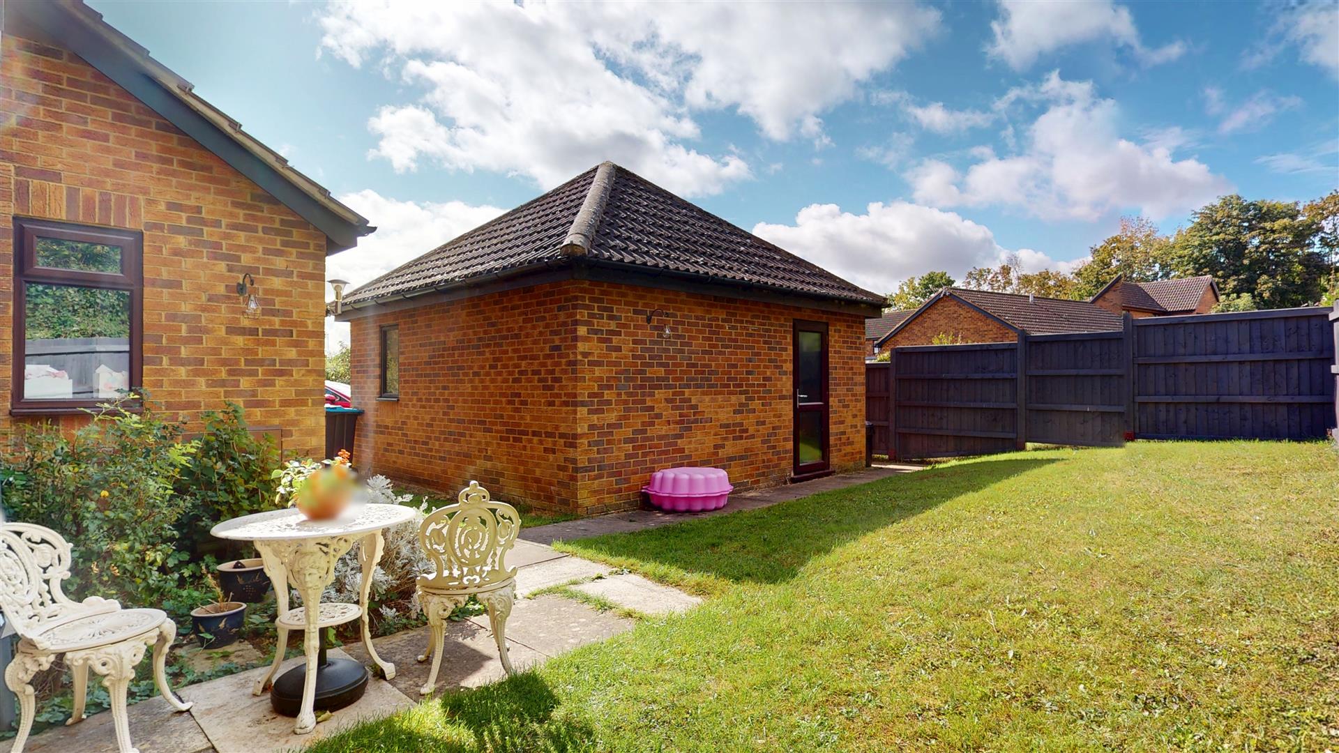 Lullingstone Drive, Bancroft Park, Milton Keynes